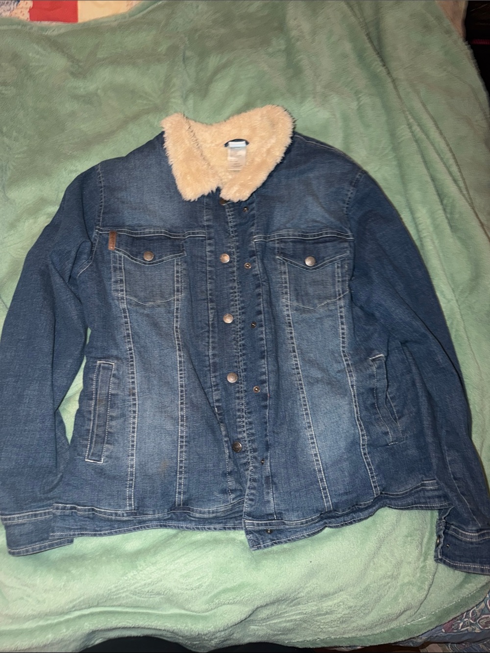 Cinch Women’s Blue Denim Jacket with Cream Sherpa lining